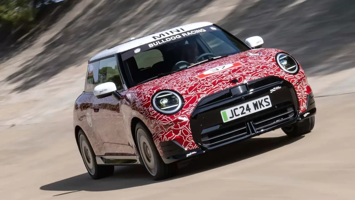 mini john cooper works e prototype capa jpg Mini John Cooper Works E: A Nova Geração Elétrica em Detalhes