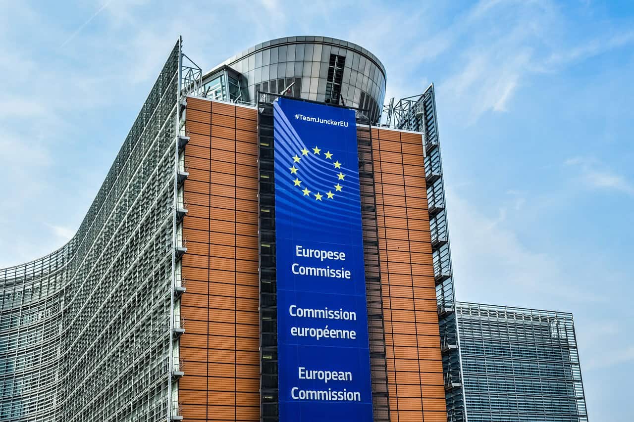 belgium 3595351 1280 União Europeia mantém proibição para motores a combustão até 2035, mas avalia alternativas