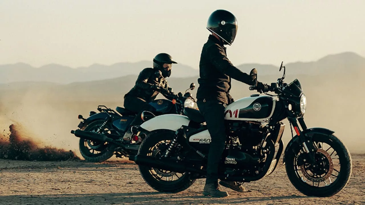 gallery 855x480 15 Royal Enfield Shotgun 650: A Bobber Que Une Estilo e Desempenho