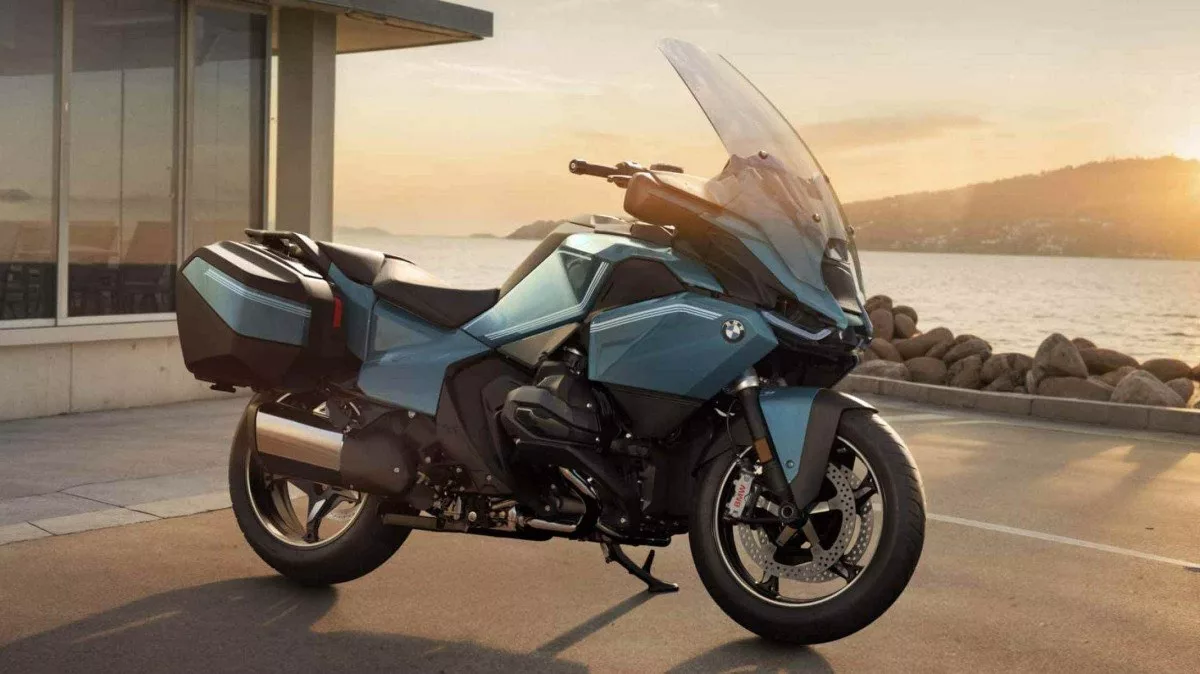 1 dianteira e lateral bmw r 1300 rt 58882687 BMW anuncia R 1300 RT nacional com estreia no Motorrad Fest em Campos do Jordão