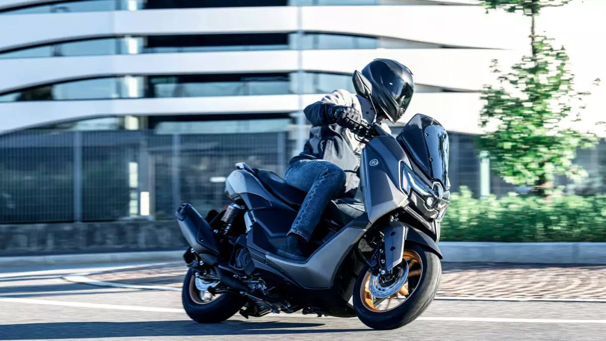 Yamaha NMAX 155 1 Yamaha NMax 155 chega à Europa com transmissão YECVT e painel digital conectado