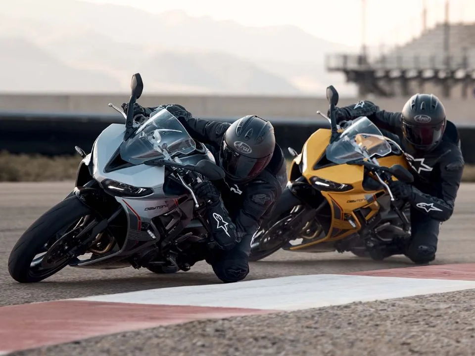 triumph daytona 660 2026 9 17032026 69243 960 720 A Triumph não veio pra brincar: Trident 800 inédita e linha 660 mais potente chegam juntas ao mercado nacional