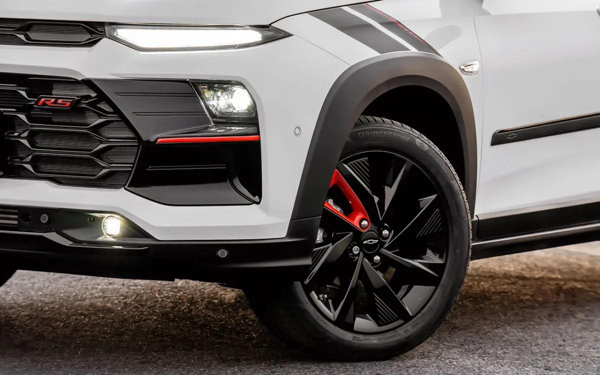 chevroletsonicacessorios4 Chevrolet Sonic chega em 7 de maio com interior que vai fazer o Jeep Avenger suar frio